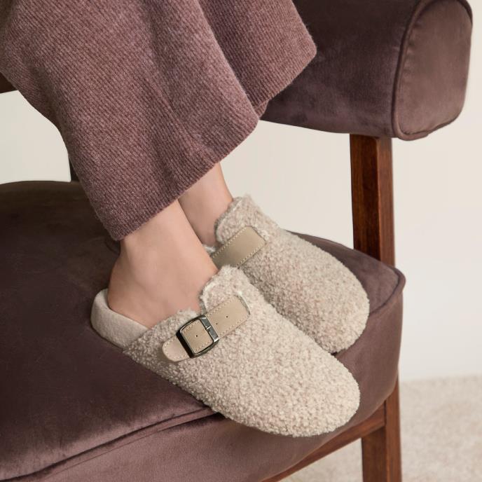 Isotoner® Ladies Borg Clog Slipper Oat